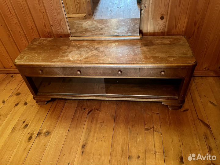 Трюмо с зеркалом старинное