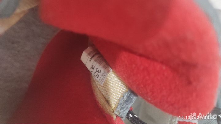 Лыжные ботинки