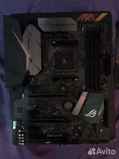 Asus rog strix x370-f