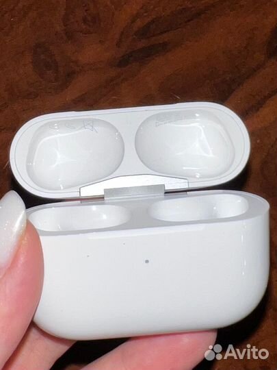 Оригинал кейс для airpods pro
