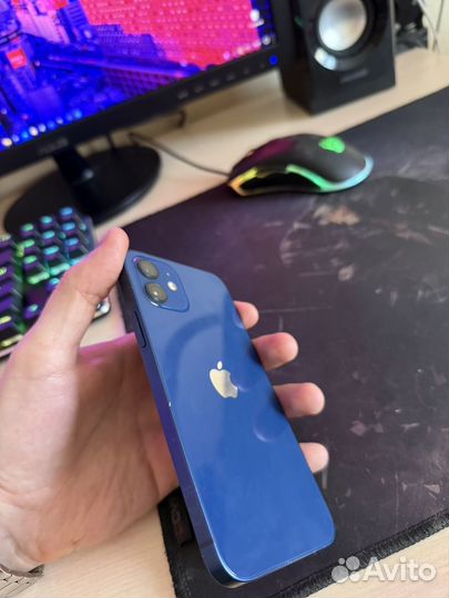 iPhone 12, 64 ГБ