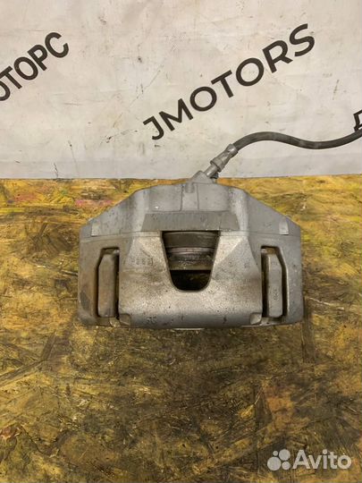 Суппорт передний левый Volvo V70 Вольво V70