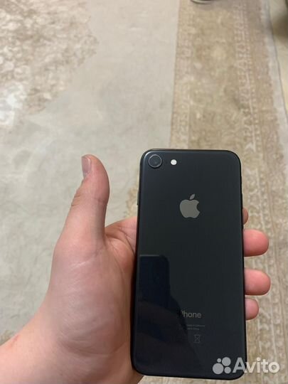 iPhone 8, 64 ГБ