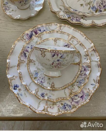 Набор столовой посуды на 12 персон