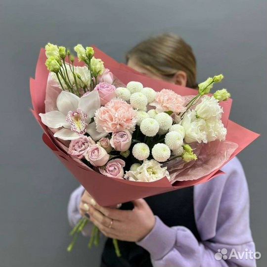 Авторский букет с орхидеей и быстрой доставкой