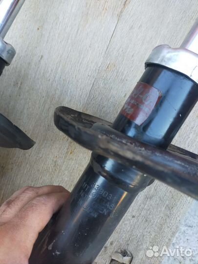 Стойки каяба на RAV4 ACA30