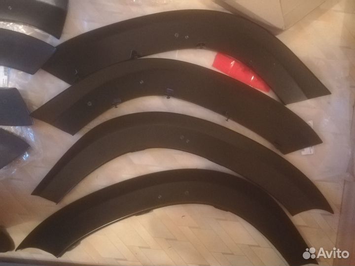 Накладка широкая на арку колес 8шт. Duster 10-14