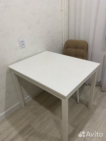 Кухонный стол