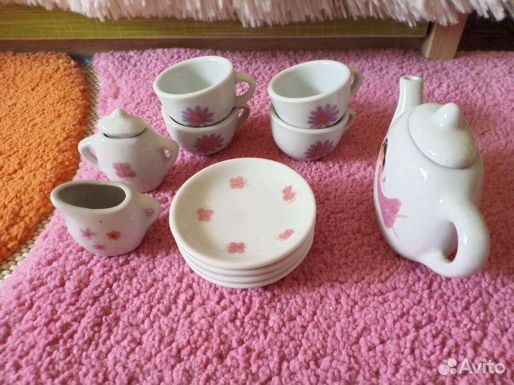 Игрушечный чайный сервиз