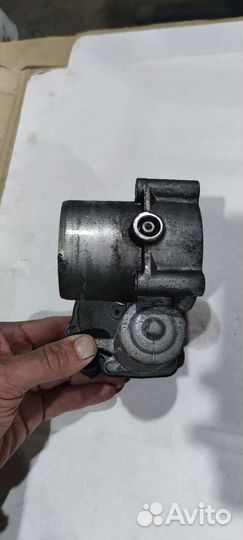 Дроссельная заслонка Volkswagen Golf 5 1.4 CAX