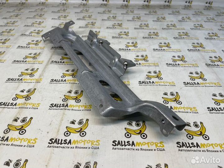 Кронштейн Volkswagen Touareg 7P5 NF crca 3.0TDI