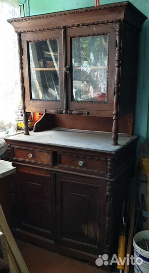 Антикварный буфет
