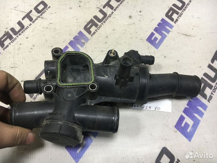 Корпус термостата Форд Ц-Макс