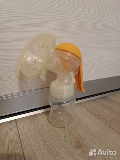 Молокоотсос ручной Maman