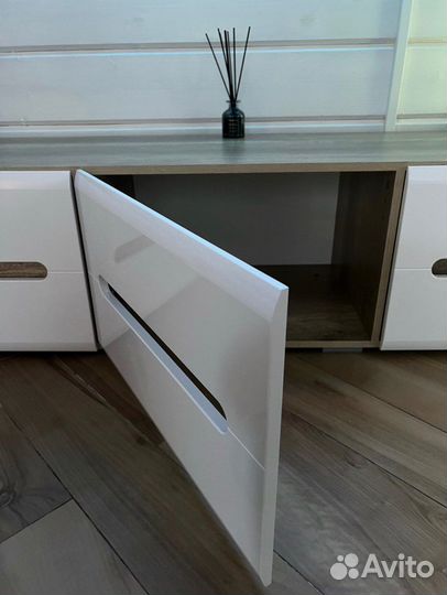 Тумба Наоми