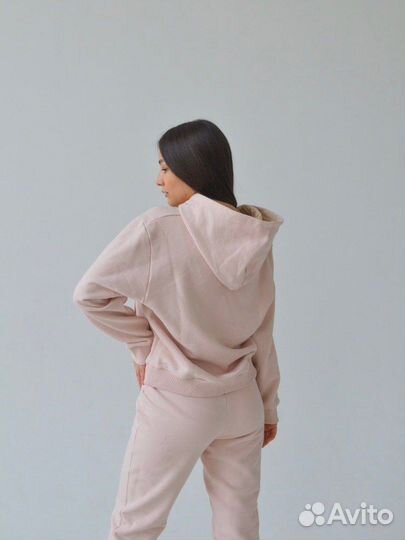 Костюм женский