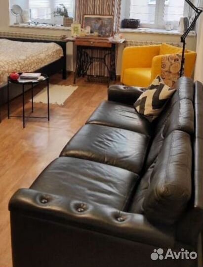 Кожаный диван черный бу