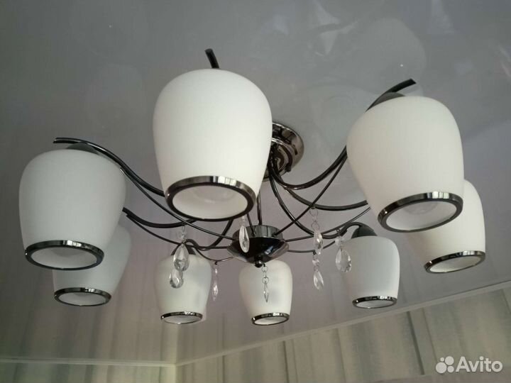 Люстра с лампочками
