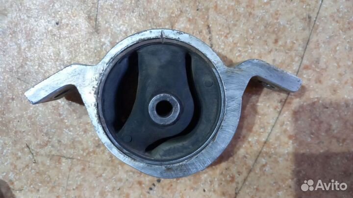 Подушка двигателя Nissan Primera P11 1998