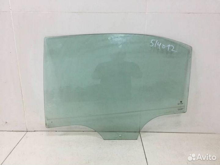 Стекло двери задней левой Skoda Rapid 2012-2020