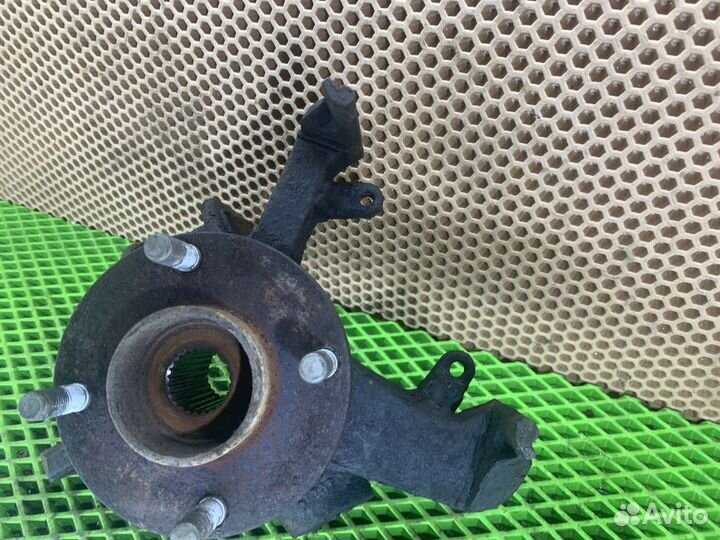 Кулак поворотный передний правый Ford Focus 1