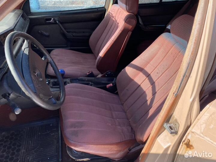 Комплект сидений Mercedes W201