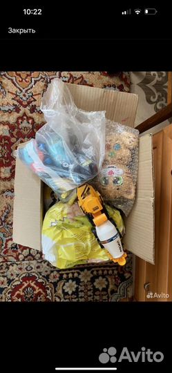 Коробка детских вещей и игрушек