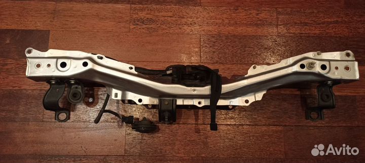 Рамка радиатора Honda Jazz, Fit 08-12 GE