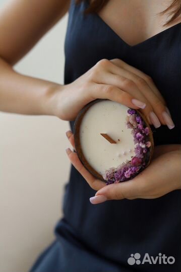 Ароматическая свеча в кокосе 80 мл