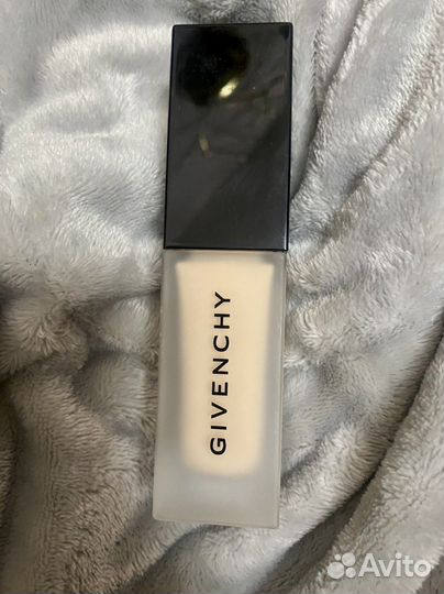Тональный крем givenchy