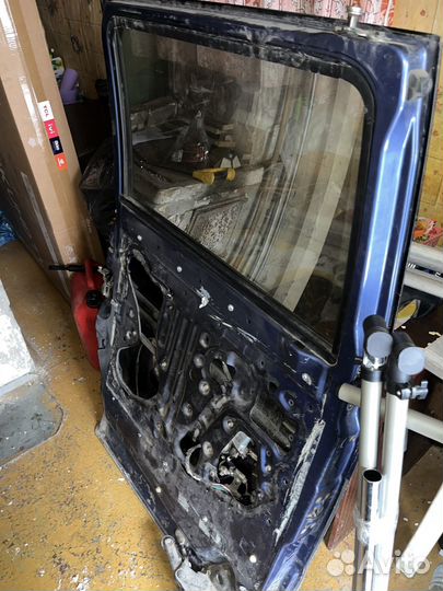 Даерь задняя левая Toyota town ace noah cr40