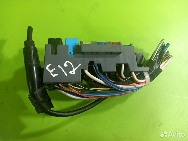 Блок предохранителей салонный для Mazda 6