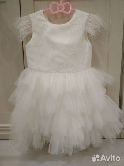 Нарядное платье для девочки 104