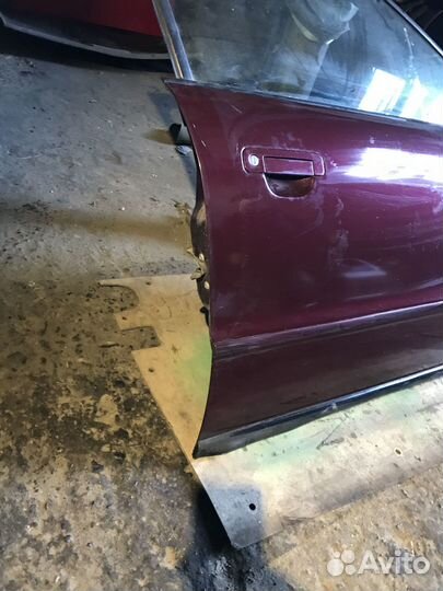 Дверь передняя правая Audi a4 b5