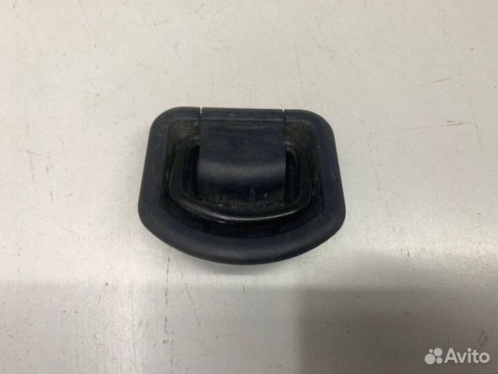 Крючок багажника Toyota Avensis 3 2009