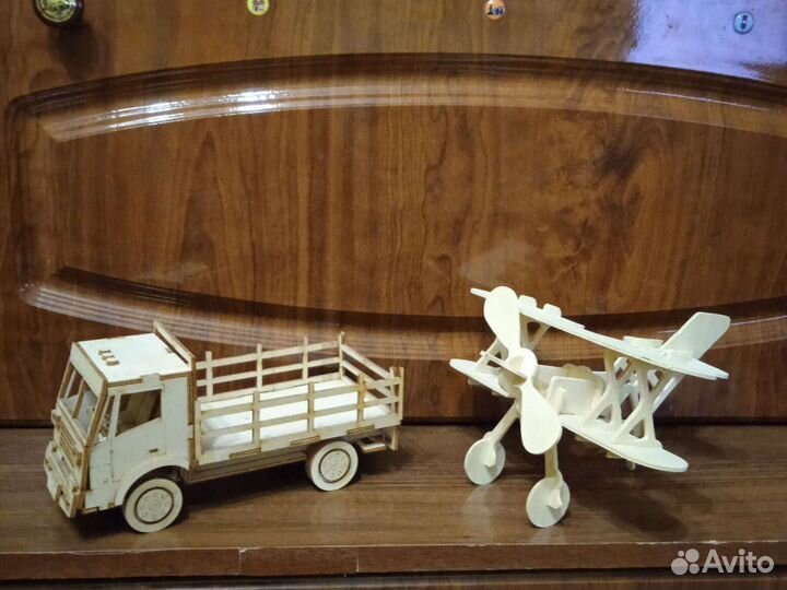 Машина деревянная