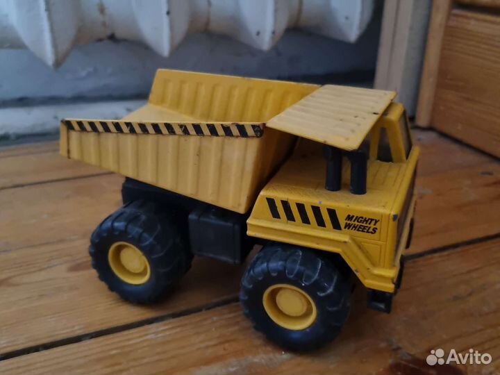 Игрушка самосвал mighty wheels