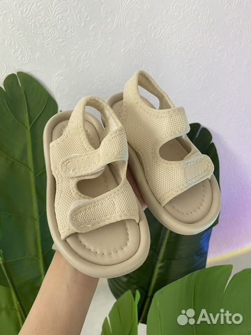 Сандалии детские новые