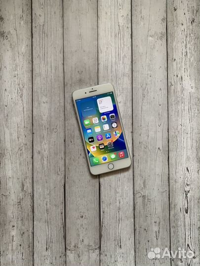 iPhone 8 Plus, 64 ГБ