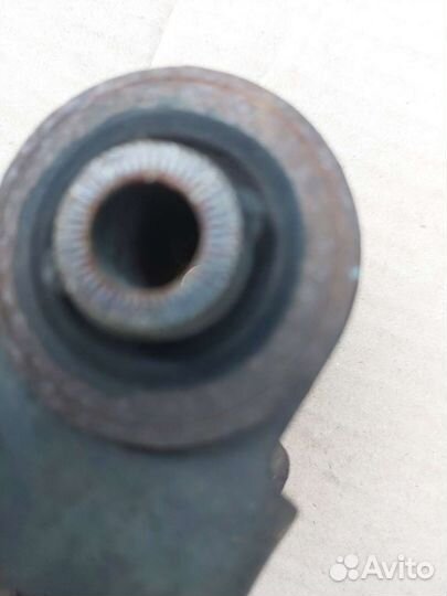 Рычаг задний поперечный Toyota Rav 4 30