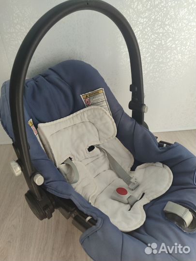 Детское автокресло переноска Chicco