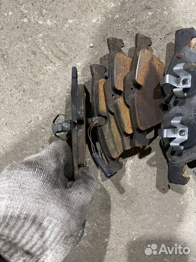 Тормозные колодки передние, задние Mercedes X164GL