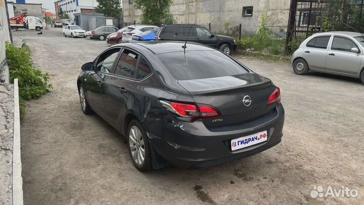 Лента крепления бензобака Opel Astra (J)