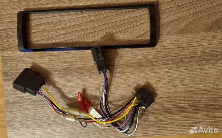 Продам процессорную магнитолу Pioner MVH-S520BT