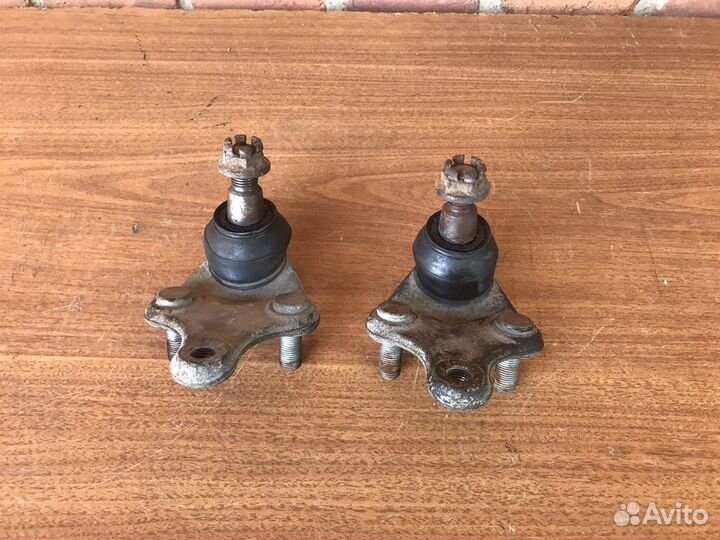 Шаровая опора Toyota RAV 4 CA40