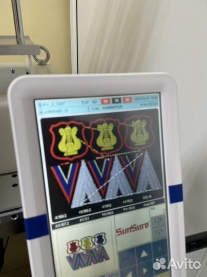 Вышивальщица (оператор вышивальной иашины)