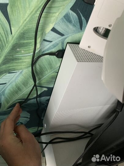 Xbox one s 1tb с играми, торг