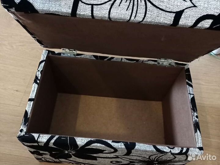 Пуфик в прихожую с ящиком