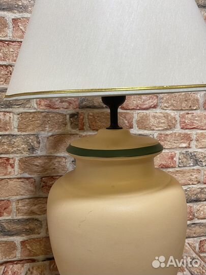Лампа настольная