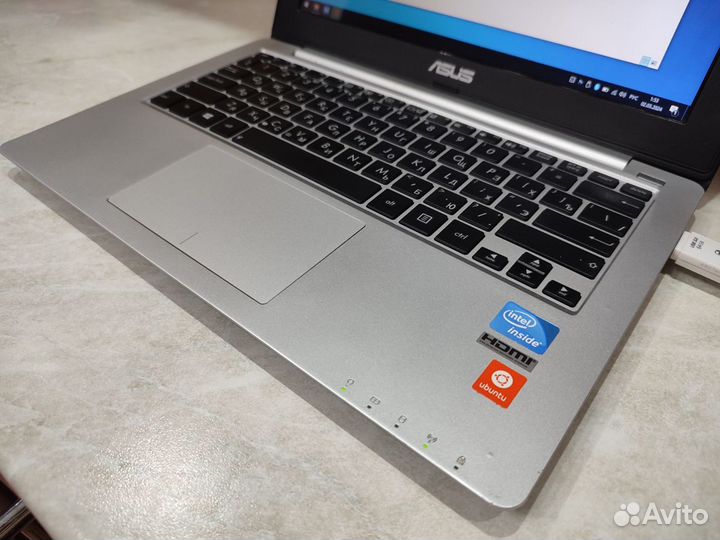 Лёгкий ноутбук Asus X201E